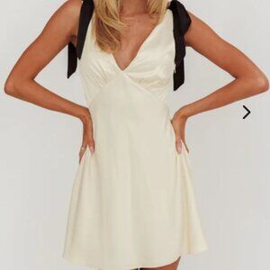 New York Minute Tied Shoulders Mini Dress Oyster